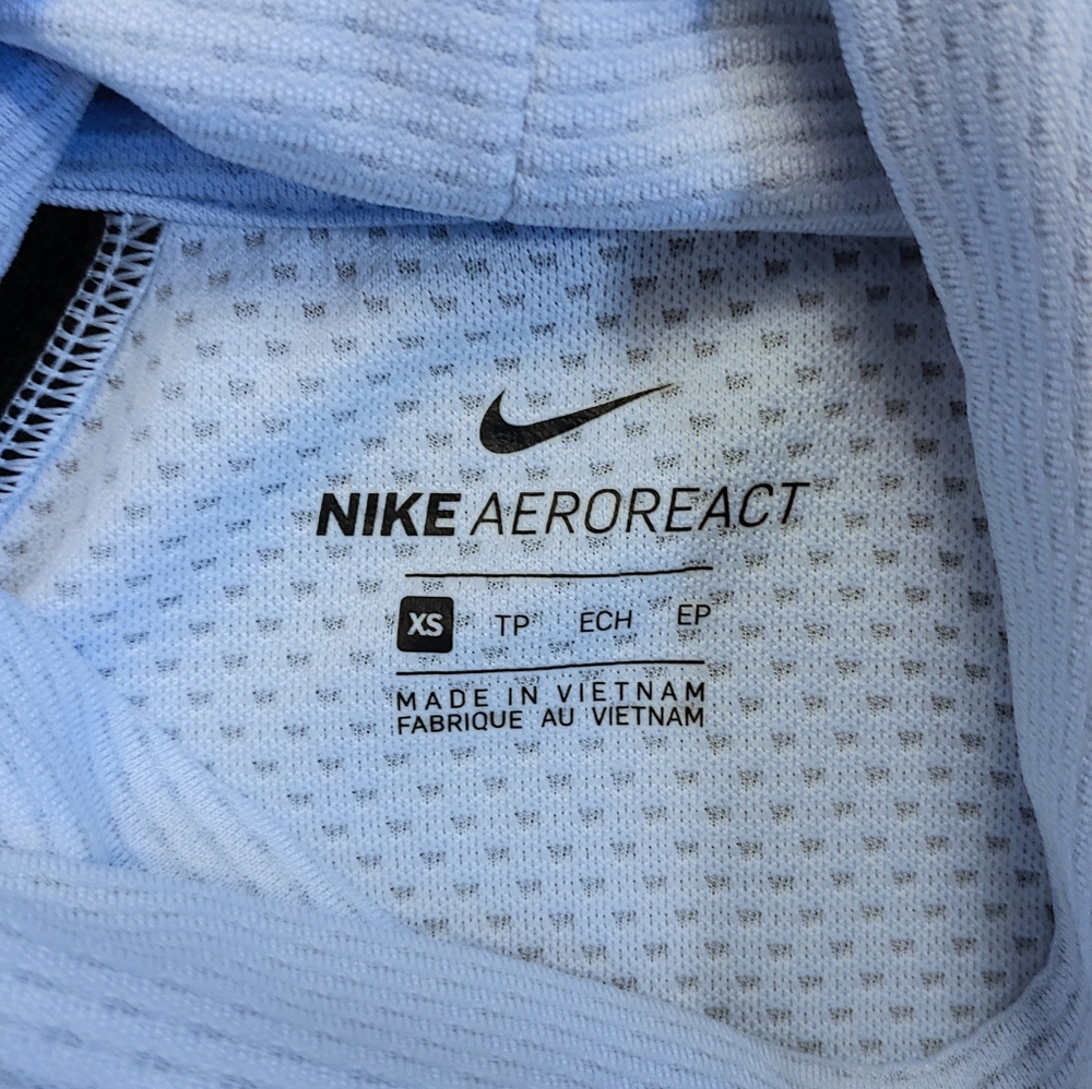 NIKE GolfWomen's AeroReact Long Sleeve Top - Picture 3 of 4